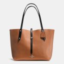 Coach Outlet Market Tote In Refined Pebble Leather